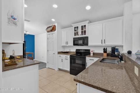 11107 Limerick Drive, Jacksonville FL - photo 8 of 27