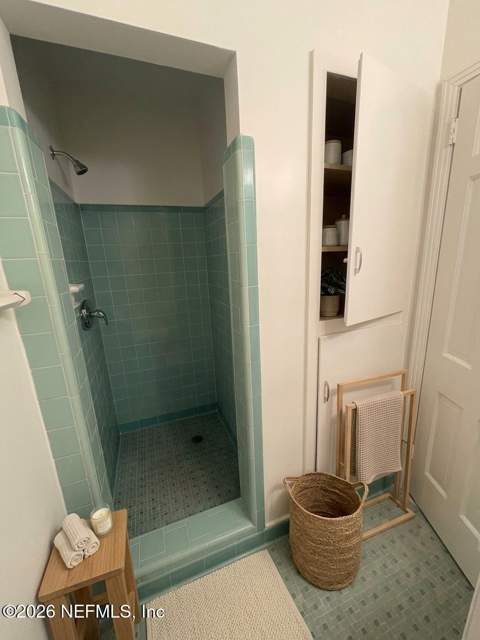 4716 Avon Lane, Jacksonville FL - photo 12 of 24