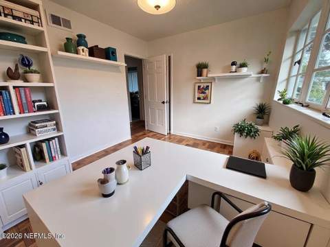 4716 Avon Lane, Jacksonville FL - photo 14 of 24