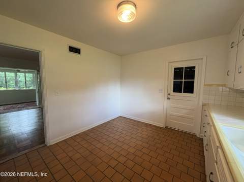 4716 Avon Lane, Jacksonville FL - photo 7 of 24