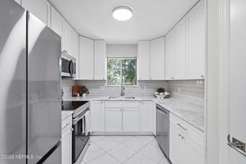 2161 Fairway Villas Lane, Atlantic Beach FL - photo 9 of 30