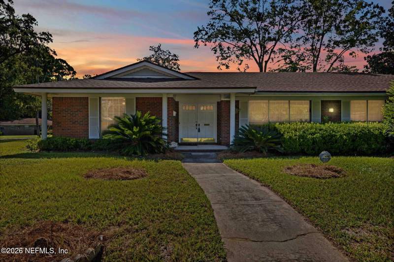3 bedroom Single Family Residence at 1207 JAMAICA Court, Grove Park, Jacksonville — photo 4