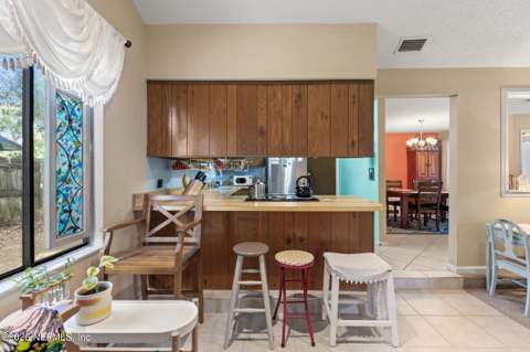 12459 Shady Creek Drive, Jacksonville FL - photo 17 of 48