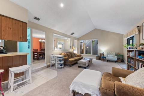 12459 Shady Creek Drive, Jacksonville FL - photo 12 of 48