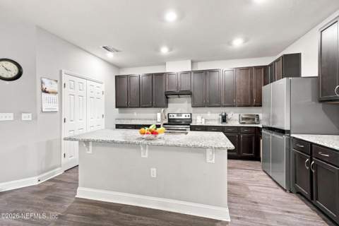 3052 Hawks Hill Lane, Jacksonville FL - photo 6 of 29