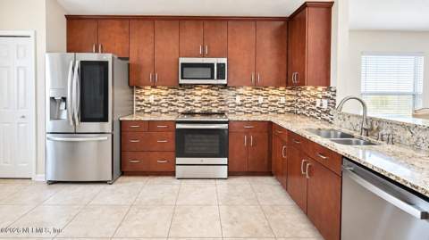 12234 Lavenhorn Road, Jacksonville FL - photo 6 of 38