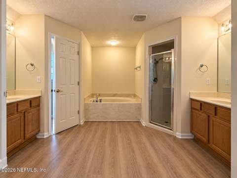 1824 Hawkins Cove Drive, Jacksonville FL - photo 13 of 29
