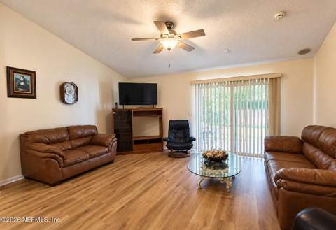 1824 Hawkins Cove Drive, Jacksonville FL - photo 10 of 29