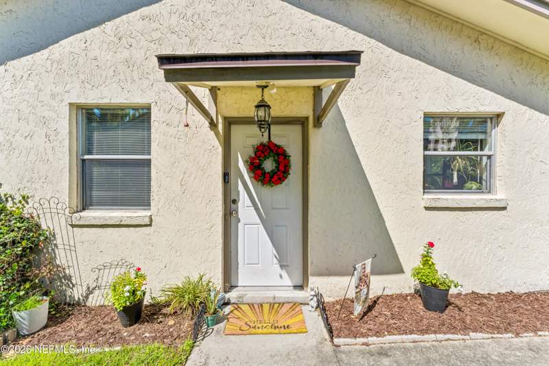 2 bedroom Townhouse at 8812 CAVENDER Drive, Hidden Village, Jacksonville — photo 4