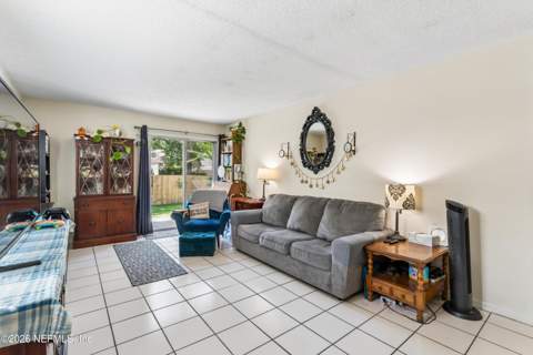 8812 Cavender Drive, Jacksonville FL - photo 6 of 30