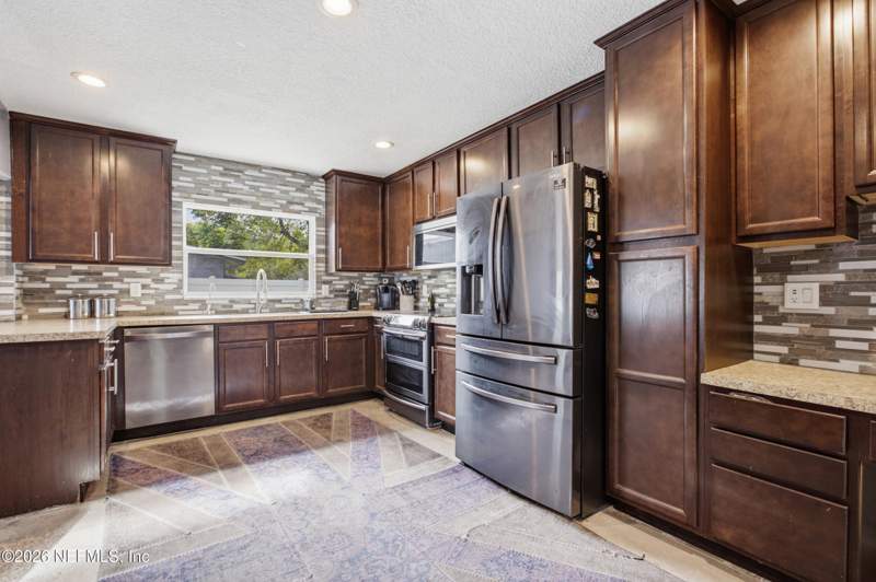 4 bedroom Single Family Residence at 10948 Indies Drive, Sandalwood, Jacksonville — photo 4