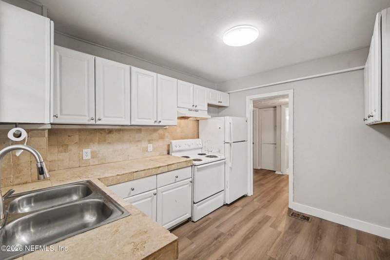 6 bedroom Single Family Residence at 3132 POST Street, Murray Hill, Jacksonville — photo 3