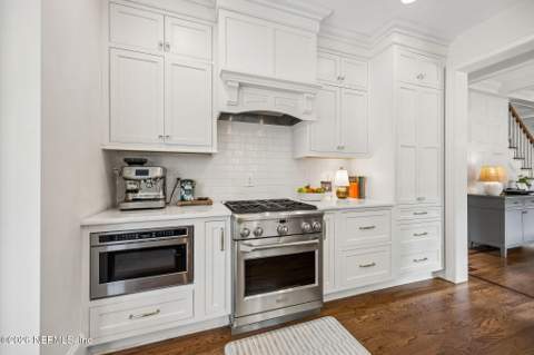 3633 PINE Street, Jacksonville FL - photo 14 of 70
