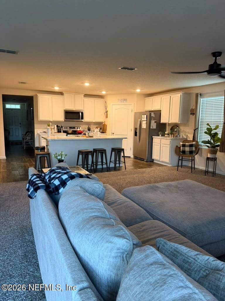 4 bedroom Single Family Residence at 6209 WILD MUSTANG Trail, Winchester Ridge, Jacksonville — photo 3