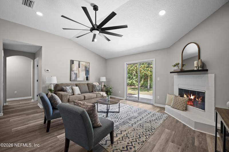 5 bedroom Single Family Residence at 4048 EDGELAND Trail, Ravines, Middleburg — photo 3
