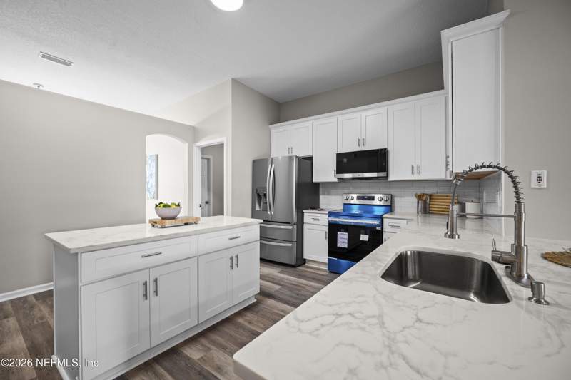 5 bedroom Single Family Residence at 4048 EDGELAND Trail, Ravines, Middleburg — photo 4