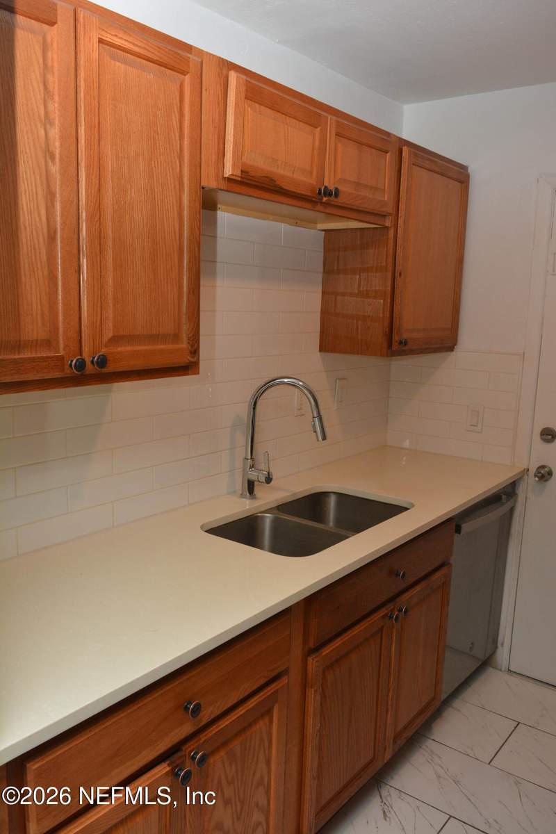 1 bedroom Condominium at 1200 BRETTA Street #25, Teakwood Villas, Jacksonville — photo 5