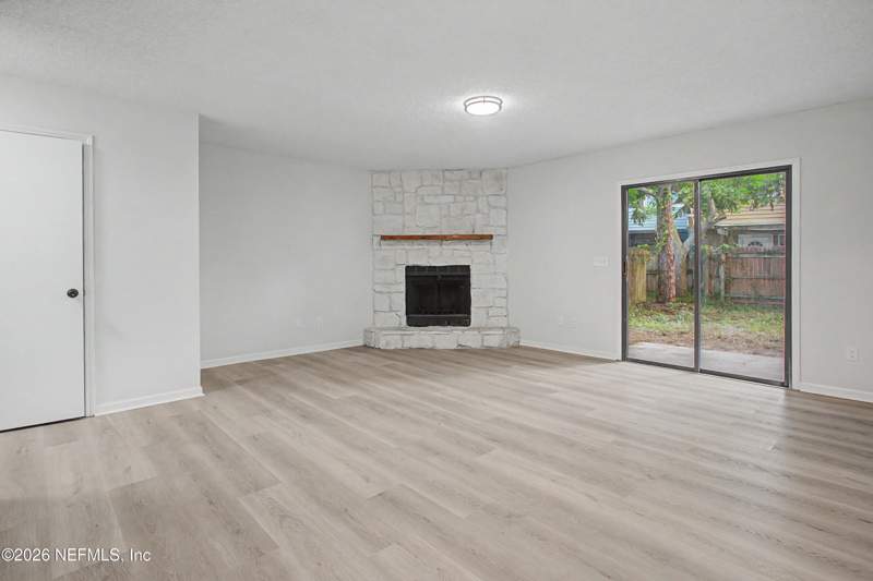 2 bedroom Townhouse at 11624 DUNES WAY Drive, Tnhms At The Dunes, Jacksonville — photo 5