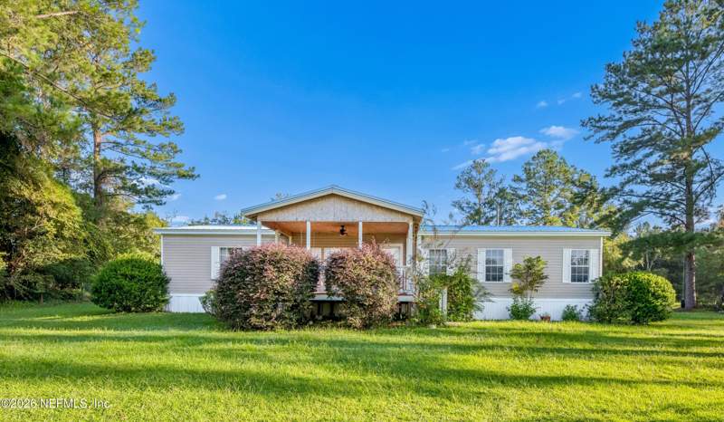 3 bedroom Mobile Home at 8611 NW County Road 225, Metes & Bounds, Starke — photo 2