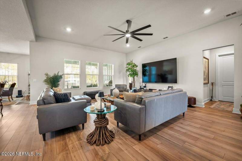 4 bedroom Single Family Residence at 36426 PITCH Lane, Southern Pines, Hilliard — photo 2