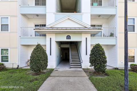 4998 KEY LIME Drive #106, Jacksonville FL - photo 7 of 33