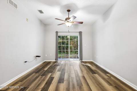 4998 KEY LIME Drive #106, Jacksonville FL - photo 10 of 33