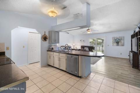 10859 SADDLE HORN Drive, Jacksonville FL - photo 11 of 35