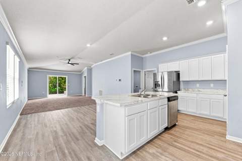 6092 Bucking Bronco Drive, Jacksonville FL - photo 7 of 33