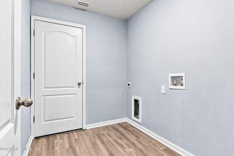 6092 Bucking Bronco Drive, Jacksonville FL - photo 23 of 33
