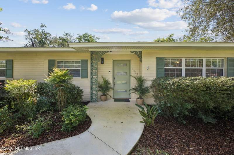 4 bedroom Single Family Residence at 4704 Princess Anne Lane, Ortega Forest, Jacksonville — photo 2