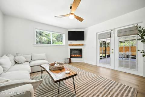 1520 Republic Drive, Jacksonville Beach FL - photo 15 of 36