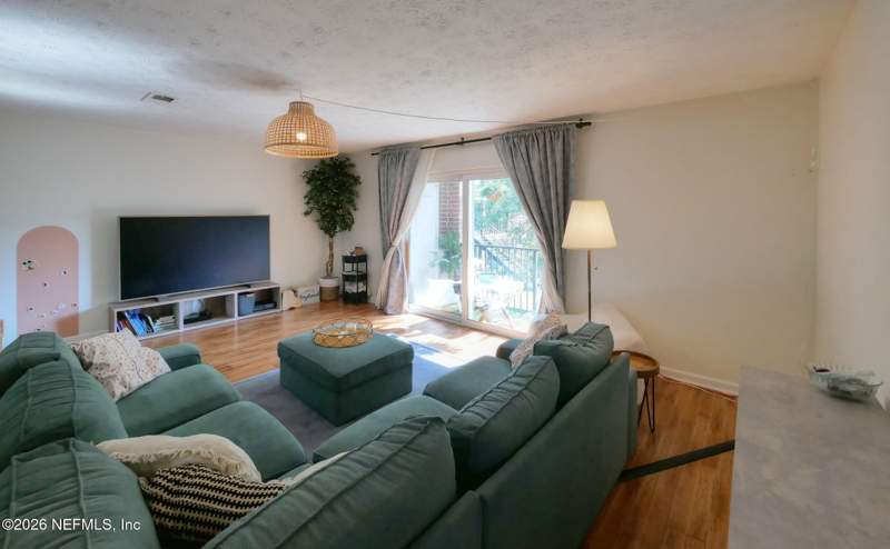 3 bedroom Condominium at 4915 Baymeadows Road #2H, Boxwood At Baymeadows, Jacksonville — photo 5