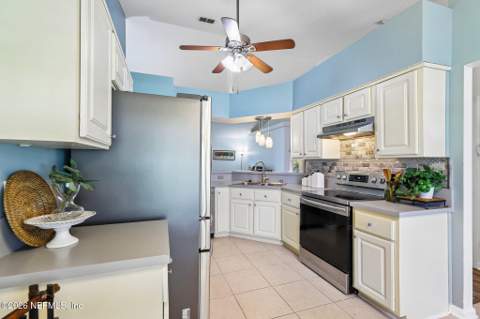 2909 Decidely Street, Green Cove Springs FL - photo 14 of 36