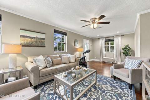 711 Valley Forge Road, Jacksonville FL - photo 8 of 38