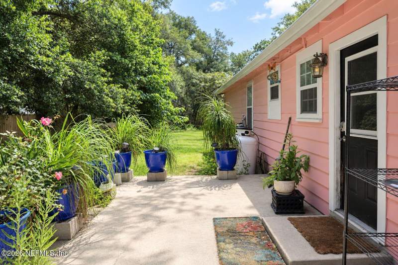 4 bedroom Single Family Residence at 8231 SWAN LAKE Road, Melrose, Melrose — photo 2