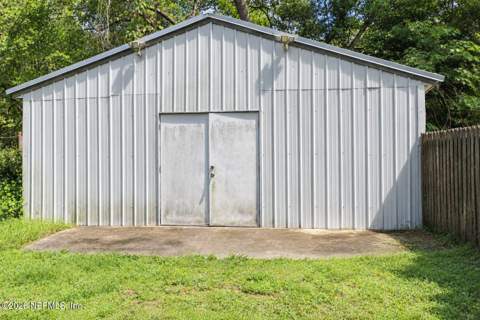 8231 SWAN LAKE Road, Melrose FL - photo 17 of 18