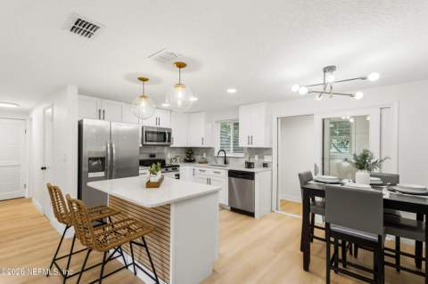5646 Ricker Road, Jacksonville FL - photo 10 of 31