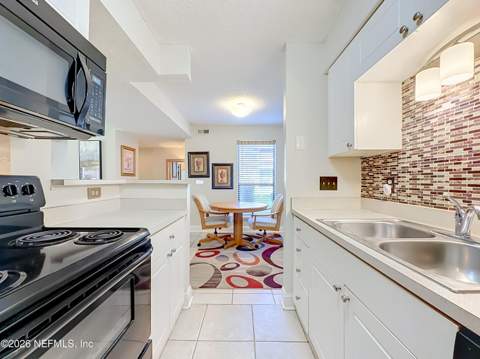 10200 Belle Rive Boulevard #127, Jacksonville FL - photo 16 of 33