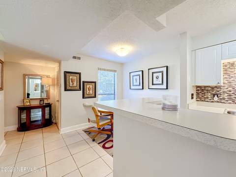 10200 Belle Rive Boulevard #127, Jacksonville FL - photo 17 of 33