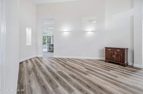 9508 Southbrook Drive, Jacksonville FL - photo 7 of 34
