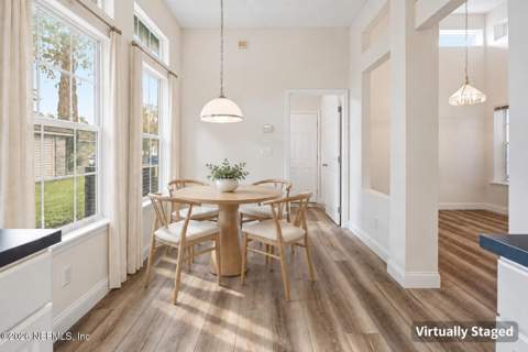 9508 Southbrook Drive, Jacksonville FL - photo 9 of 34