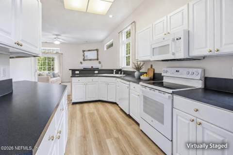9508 Southbrook Drive, Jacksonville FL - photo 11 of 34