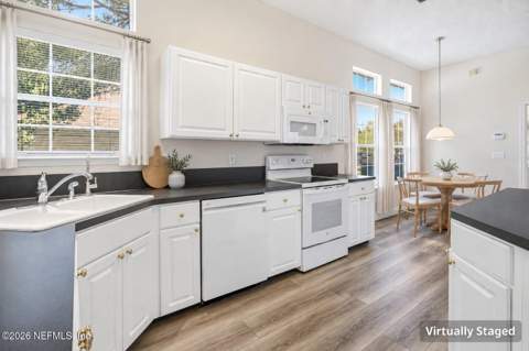 9508 Southbrook Drive, Jacksonville FL - photo 10 of 34