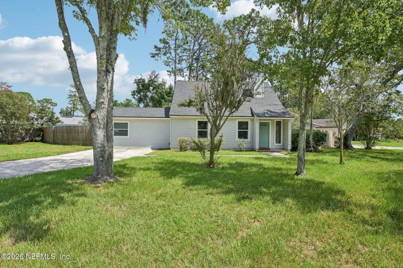 4 bedroom Single Family Residence at 4229 Huntington Forest Boulevard, Huntington Forest, Jacksonville — photo 3