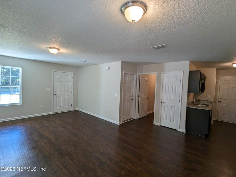 3 bedroom Single Family Residence at 463 W 59th Street, Edmondsons North, Jacksonville — photo 4