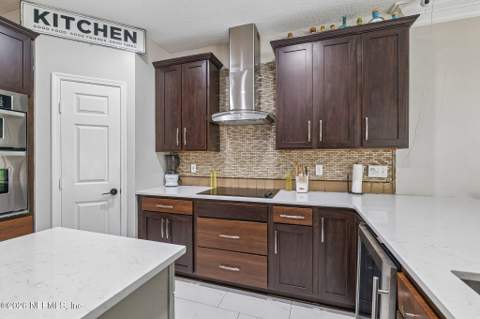 13998 Summer Breeze Drive, Jacksonville FL - photo 9 of 54