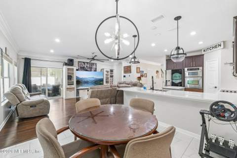 13998 Summer Breeze Drive, Jacksonville FL - photo 17 of 54