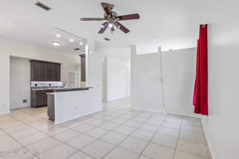 465 Casheros Cove Drive, Jacksonville FL - photo 9 of 35