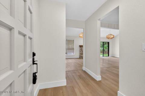12128 Hidden Hills Drive, Jacksonville FL - photo 7 of 50