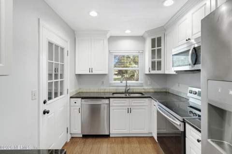477 Sardina Street, St. Augustine FL - photo 10 of 42